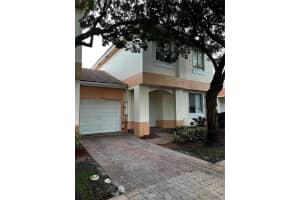 6632 Hidden Cove Dr, Davie, FL 33314, Sold 02/14/22