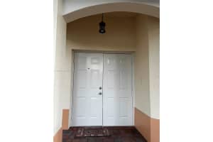 6632 Hidden Cove Dr, Davie, FL 33314, Sold 02/14/22