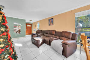 632 SW 93rd Pl, Miami, FL 33174, Sold 01/17/22