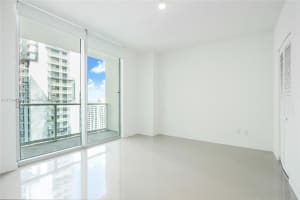 300 S Biscayne Blvd, Miami, FL 33131, Sold 03/18/22