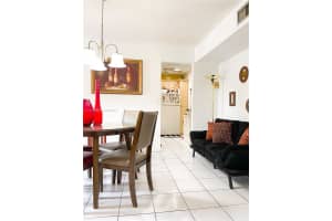 4707 NW 7th St, Miami, FL 33126, Sold 02/10/22