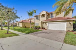 19077 NW 23rd Pl, Pembroke Pines, FL 33029, Sold 03/22/22