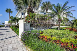 325 S Beach Rd, Jupiter, FL 33469, Sold 03/18/22