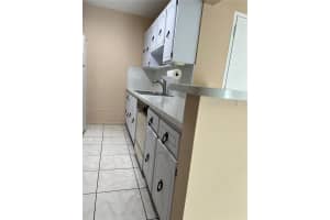 10395 N Kendall Dr APT V8, Miami, FL 33176, Sold 02/03/22