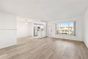 808 SE 7th St, Deerfield Beach, FL 33441, Sold 02/04/22