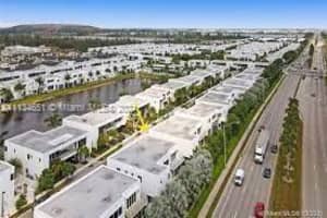 10288 NW 74th Terrace, Doral, FL 33178, Sold 03/22/22