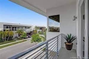 10288 NW 74th Terrace, Doral, FL 33178, Sold 03/22/22