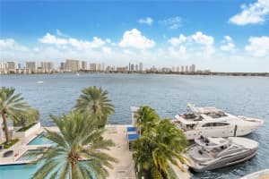 17111 Biscayne Blvd, North Miami Beach, FL 33160, Sold 04/22/22