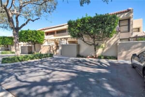 8717 SW 79th Pl, Miami, FL 33143, Sold 01/06/22