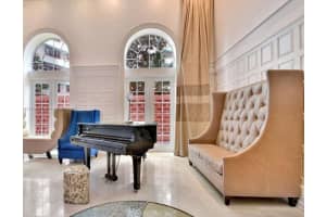 5225 Collins Ave, Miami, FL 33140, Sold 04/03/23