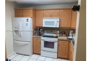 13814 Kendale Lakes Dr, Miami, FL 33183, Sold 01/31/22