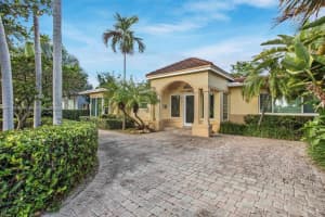 801 Fairway Dr, Miami Beach, FL 33141, Sold 04/25/22