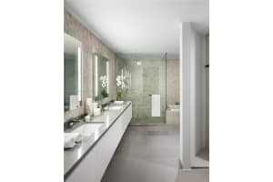 88 SW 7th St, Miami, FL 33130, Sold 02/02/22