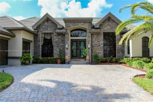 10598 Versailles Blvd, Wellington, FL 33449, Sold 02/26/22