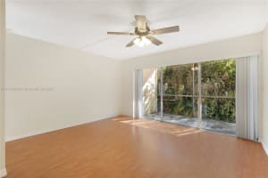 100 NW 87th Ave APT E211, Miami, FL 33172, Sold 01/14/22