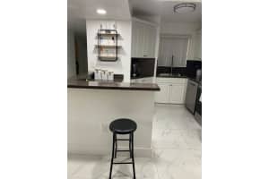 8810 Fontainebleau Blvd, Miami, FL 33172, Sold 05/29/22