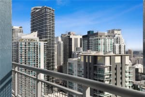 60 SW 13th St, Miami, FL 33130, Sold 01/13/22