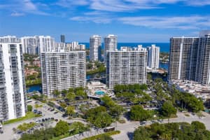 3701 N Country Club Dr, Aventura, FL 33180, Sold 02/02/22