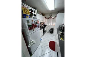 8875 Fontainebleau Blvd, Miami, FL 33172, Sold 02/04/22