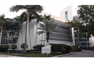 2950 NE 188th St, Miami, FL 33180, Sold 04/14/22