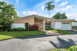 6752 Dogwood Dr, Miramar, FL 33023, Sold 01/18/22