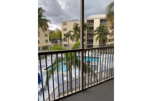 8255 Lake Dr, Doral, FL 33166, Sold 04/29/22