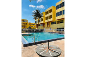 1555 W 44th Pl, Hialeah, FL 33012, Sold 03/18/22