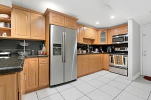 1555 W 44th Pl, Hialeah, FL 33012, Sold 03/18/22