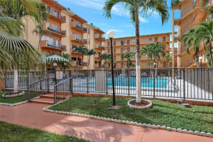 1900 W 54th St, Hialeah, FL 33012, Sold 04/01/22