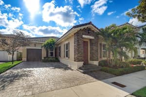 16934 SW 90th Terrace Cir, Miami, FL 33196, Sold 02/09/22