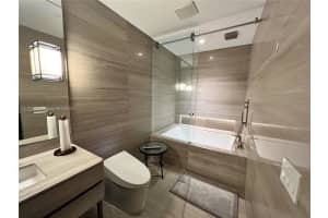 18975 Collins Ave, Sunny Isles Beach, FL 33160, Sold 05/06/22