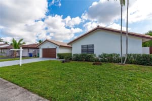 6350 NW 200th Terrace, Hialeah, FL 33015, Sold 02/08/22