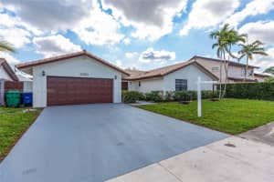 6350 NW 200th Terrace, Hialeah, FL 33015, Sold 02/08/22