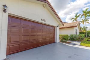 6350 NW 200th Terrace, Hialeah, FL 33015, Sold 02/08/22