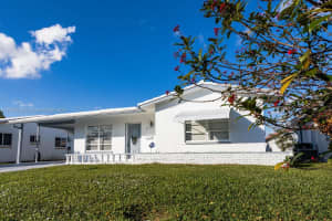 8203 NW 57th Ct, Tamarac, FL 33321, Sold 02/07/22
