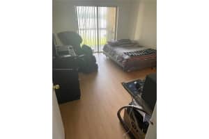 8100 Geneva Ct, Doral, FL 33166, Sold 02/04/22