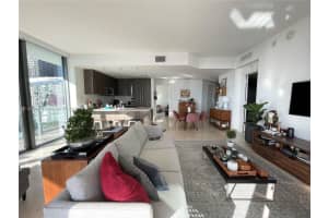 68 SE 6th St, Miami, FL 33131, Sold 05/26/22