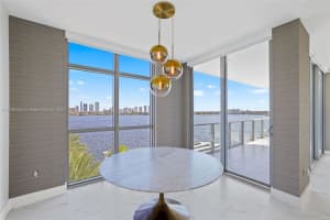 17301 Biscayne Blvd, North Miami Beach, FL 33160, Sold 04/08/22