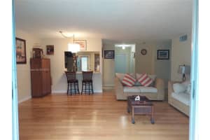 700 NE 14th Ave, Hallandale Beach, FL 33009, Sold 04/30/22