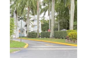 488 NW 165th St, Miami, FL 33169, Sold 04/08/22