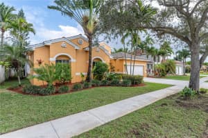 315 SW 185th Ave, Pembroke Pines, FL 33029, Sold 02/09/22