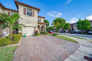 3305 W 90th St, Hialeah, FL 33018, Sold 02/01/22
