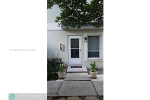 2000 Riverside Pl, Wilton Manors, FL 33305, Sold 02/28/22
