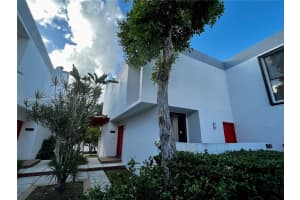 3081 NE 183rd Ln, Aventura, FL 33160, Sold 03/04/22