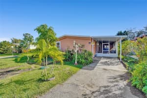 21610 NW 7th Ct, Pembroke Pines, FL 33029, Sold 01/31/22