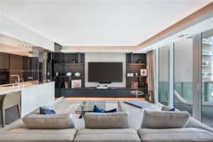 1000 South Pointe Dr PH 1706, Miami Beach, FL 33139, Sold 04/14/22