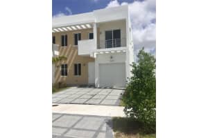 10263 NW 72nd St, Doral, FL 33178, Sold 06/21/22