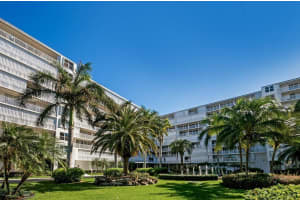 3546 S Ocean Blvd, South Palm Beach, FL 33480, Sold 02/22/22