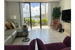 18151 NE 31st Ct, Aventura, FL 33160, Sold 03/16/22
