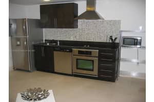 1300 Pennsylvania Ave, Miami Beach, FL 33139, Sold 03/15/22